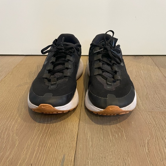 Nike React Escape Run - Picture 3 of 5